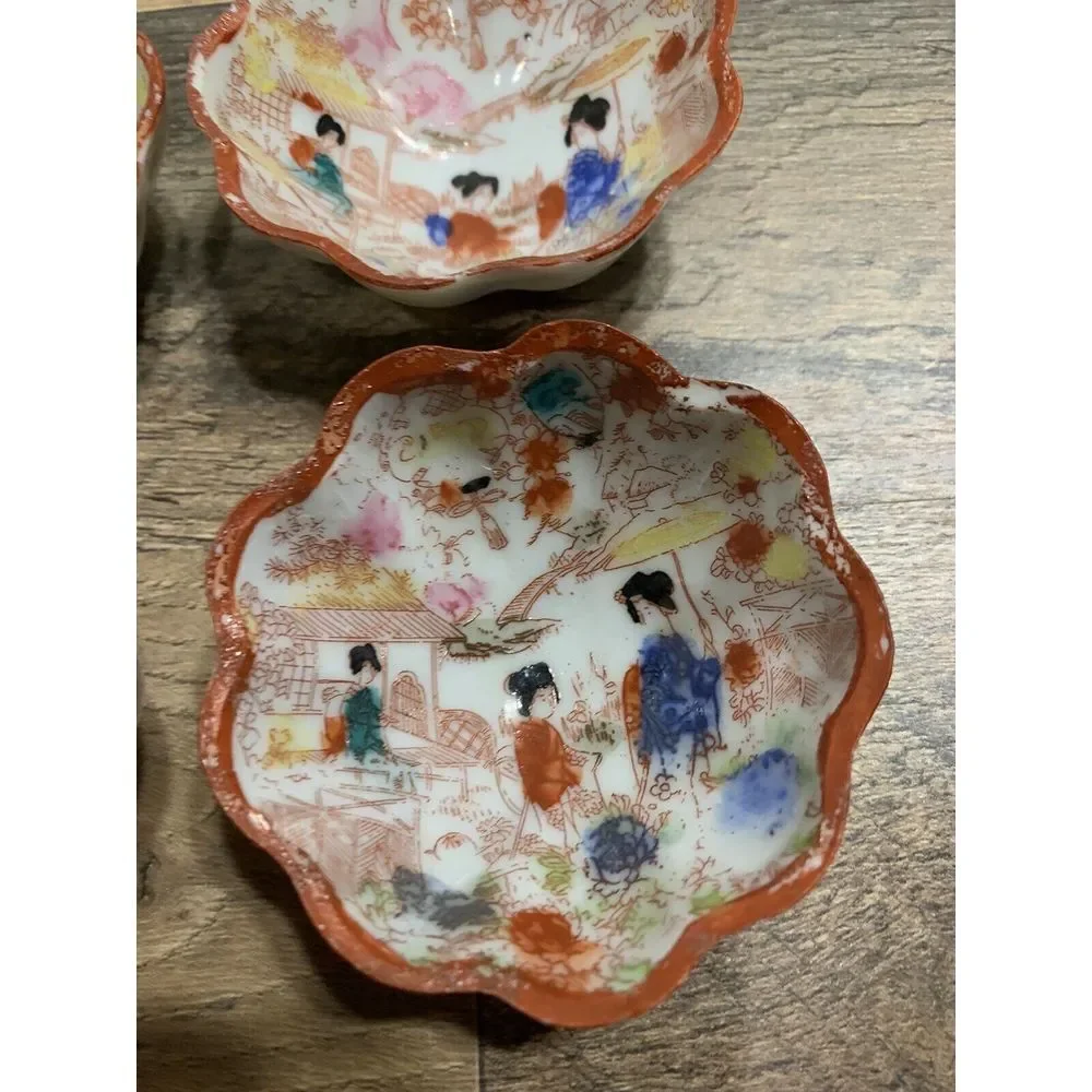 Vintage Japanese Porcelain Figural Bowls 3-Footed‎ Set of 4